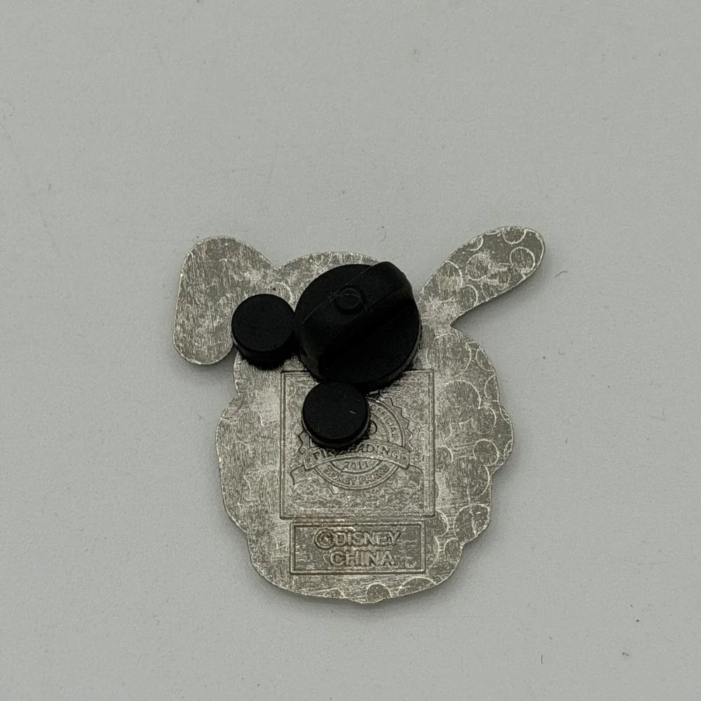 Disney Pin 2011 Pluto Character Cupcake Enamel Pin.
